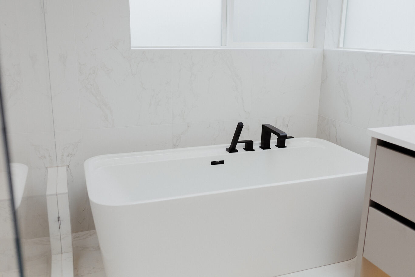 seattle custom home bathroom bathtub