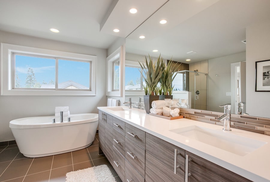 Custom Home Floor Plan - Master Bathroom sink and tub